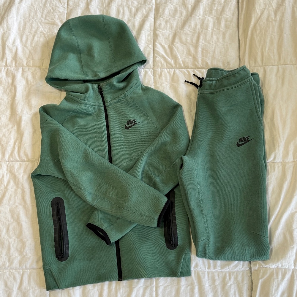 Nike Tech Fleece Big Kids Joggers & Full Zip Hoodie